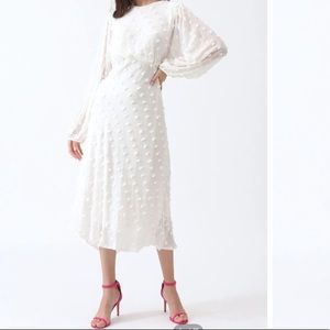 White chicwish dress